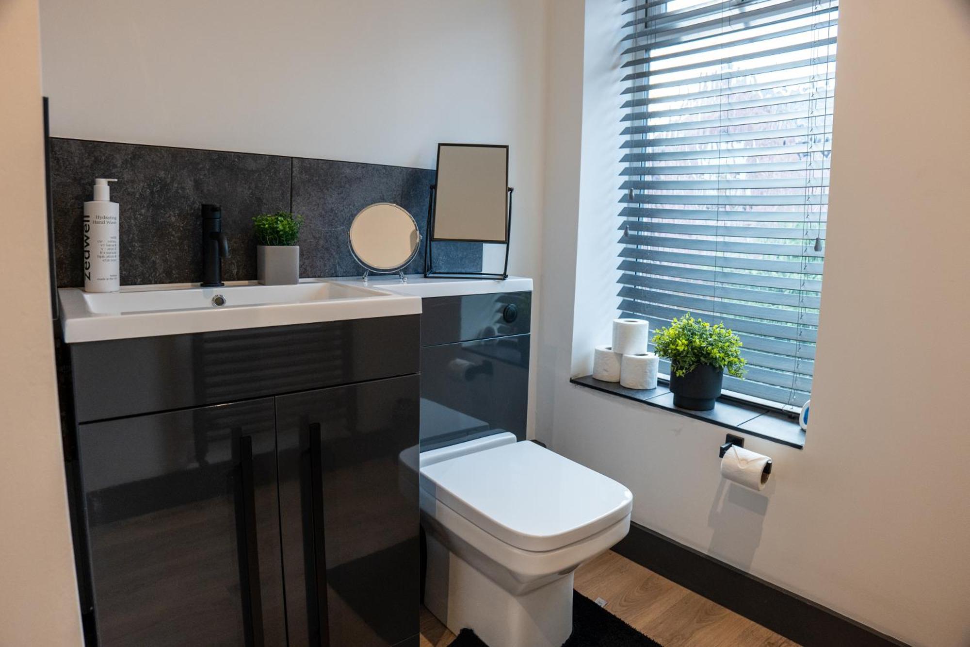 High End Apartment - Perfect For Contractors & Builders - Free Parking Ilkeston Zewnętrze zdjęcie